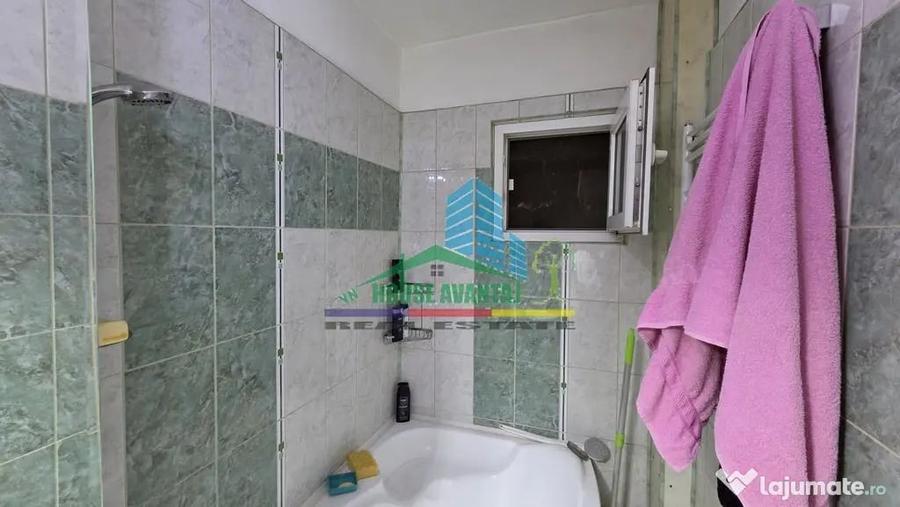 Apartament cu 3 camere decomandat în Central