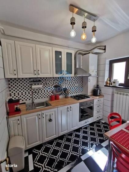 Apartament cu 2 camere decomandat în Victoriei