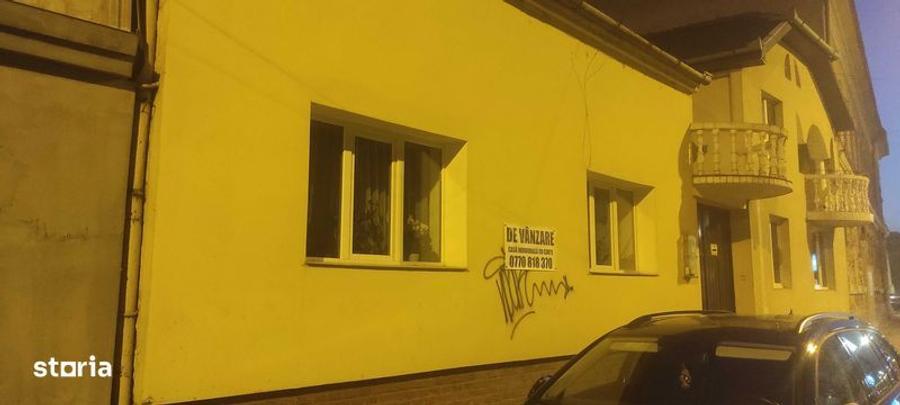 Casă cu 4 camere decomandat cu Teren 101 Mp în Central