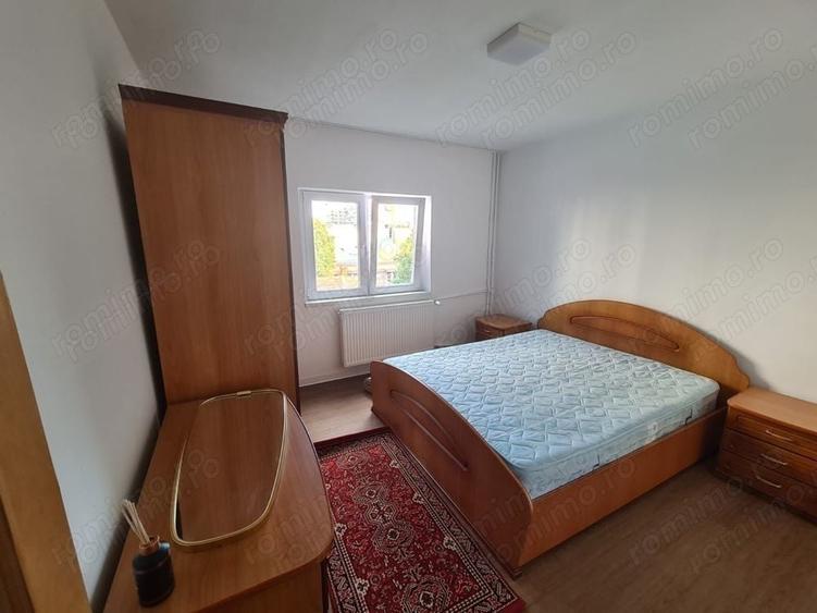 Apartament cu 2 camere decomandat în Calea București