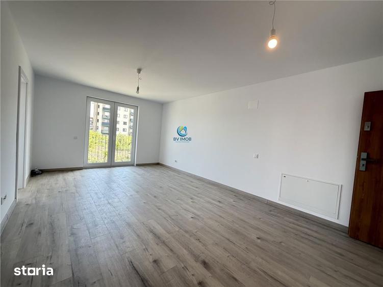 Garsonieră decomandată în Tractorul