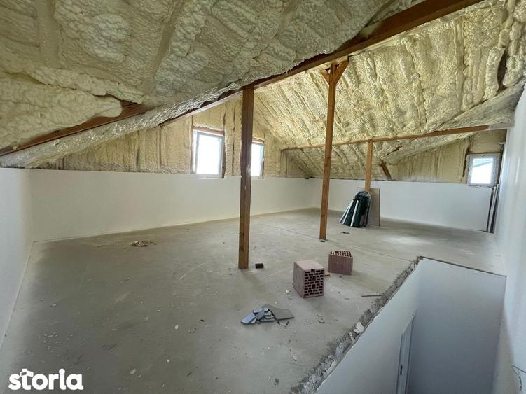 Casă cu 3 camere cu Teren 180 Mp în Central