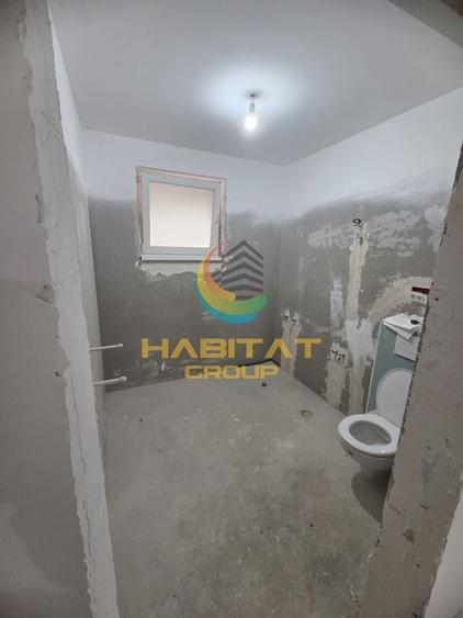 Apartament cu 3 camere decomandat în Berceni