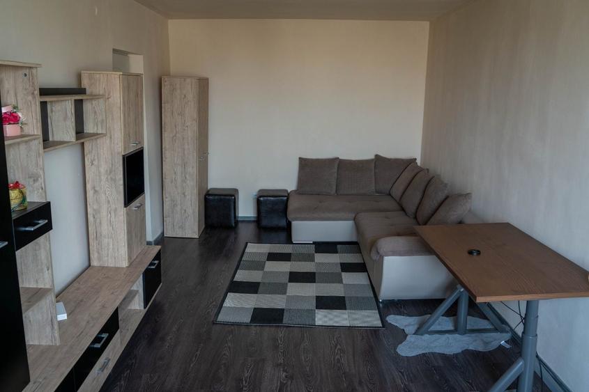 Apartament cu 2 camere decomandat în Cetății