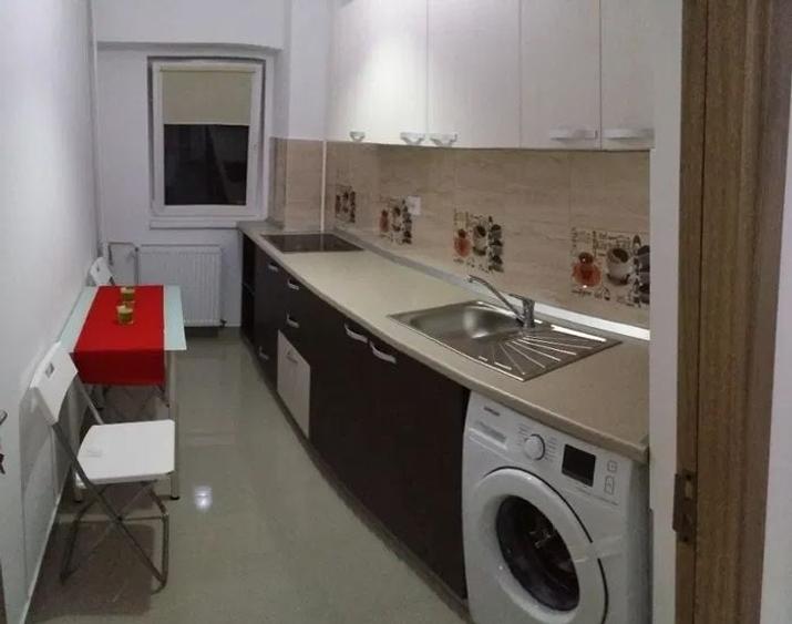 Garsonieră decomandată în Vitan