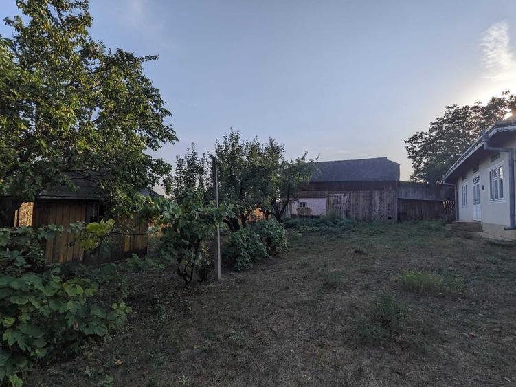 Casă cu 3 camere în Mihăiești