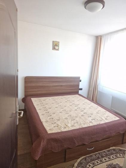 Apartament cu 2 camere semidecomandat în 1 Mai