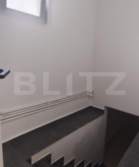 Casă cu 5 camere cu Teren 300 Mp în Calea Moldovei