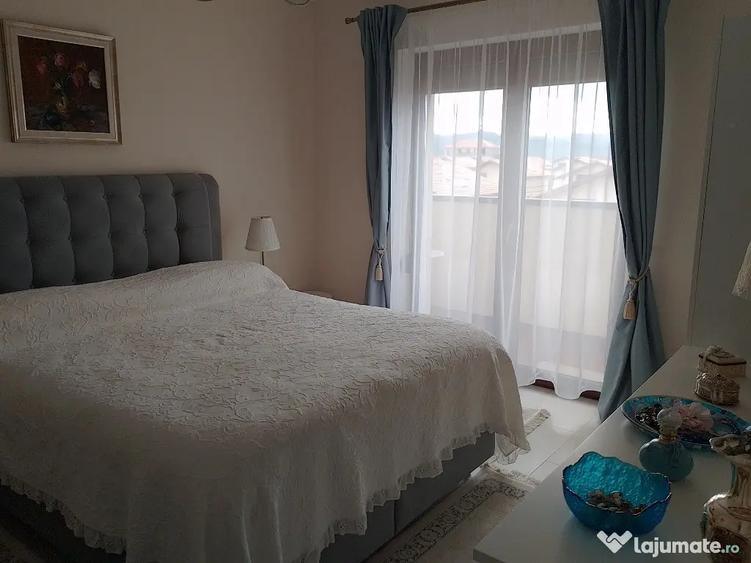 Apartament cu 3 camere decomandat în Vest
