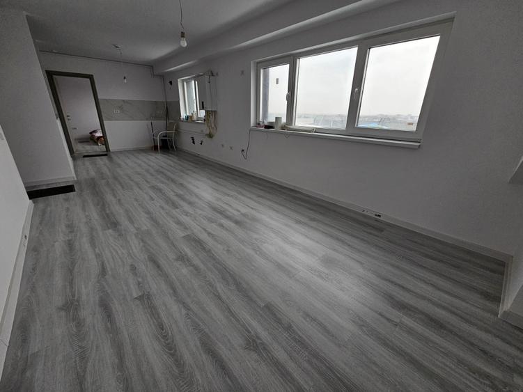 Apartament cu 3 camere decomandat în Central — fotografia 3