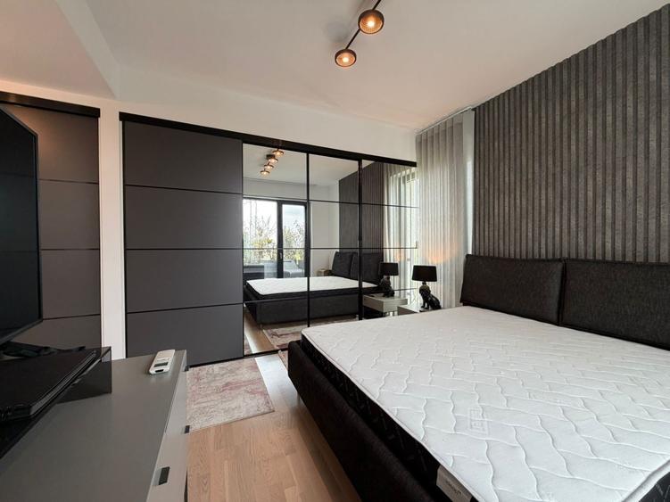 Apartament cu 4 camere decomandat, mobilat în Pipera