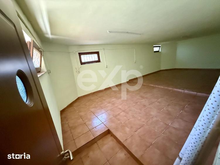 Casă cu 7 camere cu Teren 1008 Mp în Ștefănești