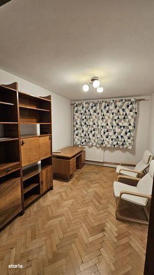 Apartament cu 3 camere semidecomandat, mobilat în Lujerului