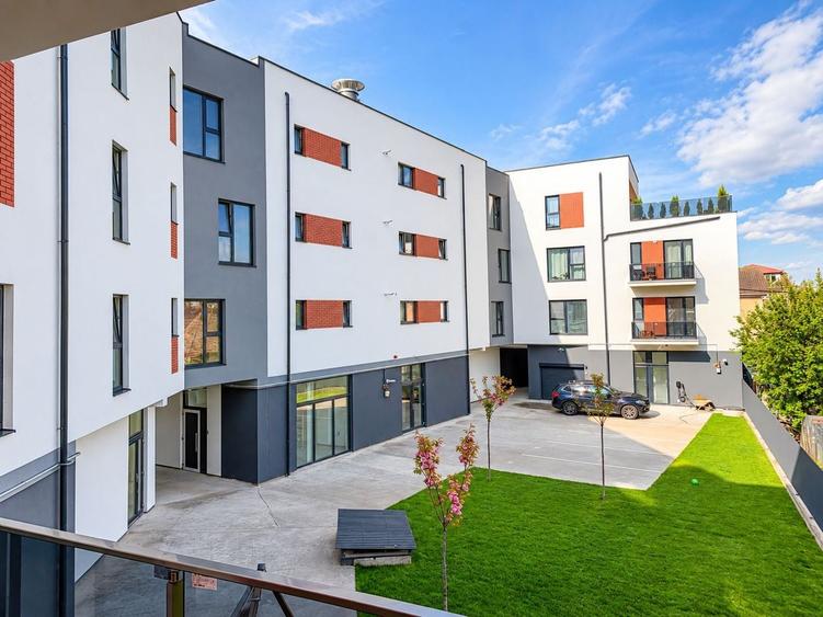 Apartament cu 3 camere semidecomandat, mobilat în Someșeni