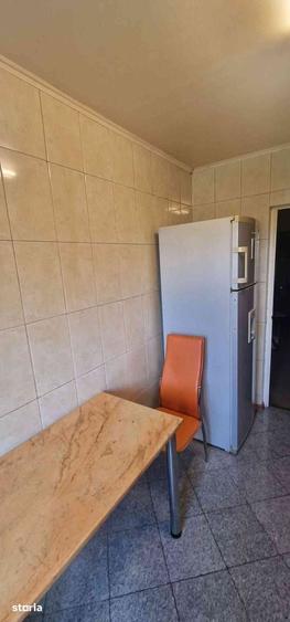 Apartament cu 2 camere decomandat în Titan