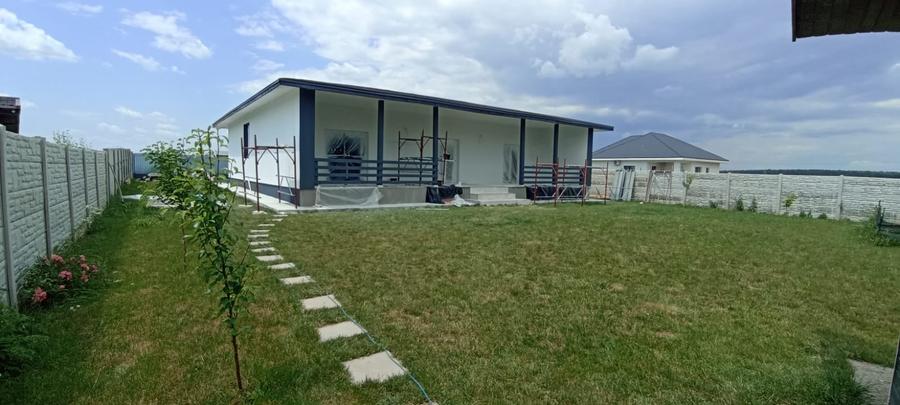 Casă individuală cu 4 camere cu Teren 900 Mp în Balotești