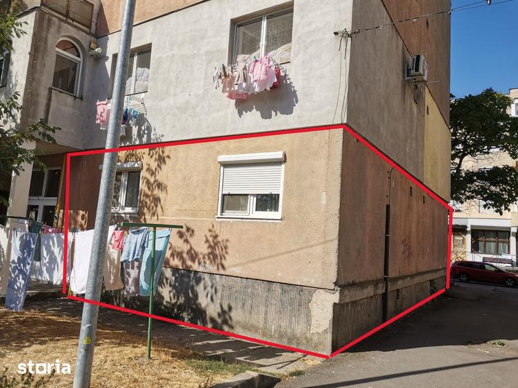Apartament cu 4 camere decomandat în Central