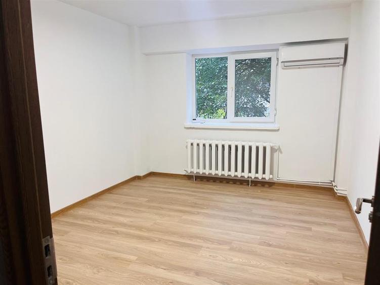 Spațiu comercial, de 100.7799987793 mp, în Central