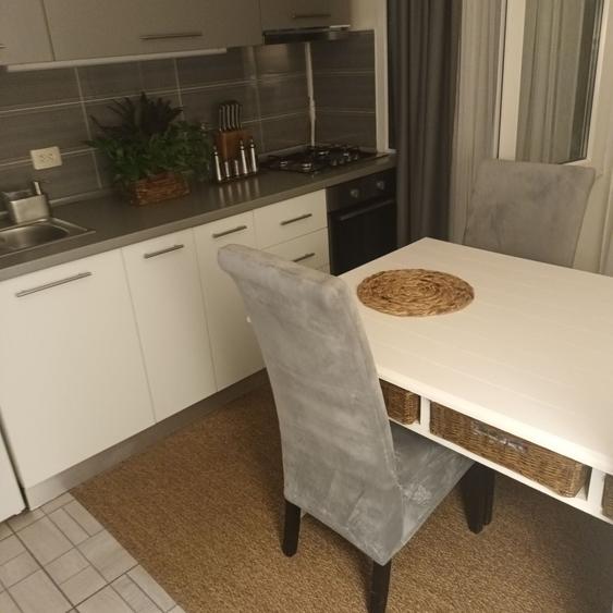 Apartament cu 2 camere decomandat în Tei