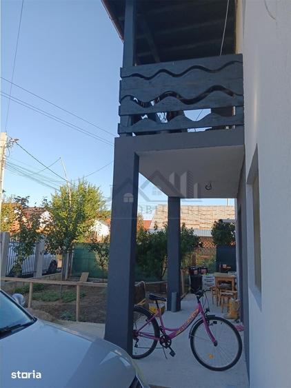 Casă cu 8 camere cu Teren 300 Mp în Ciurea