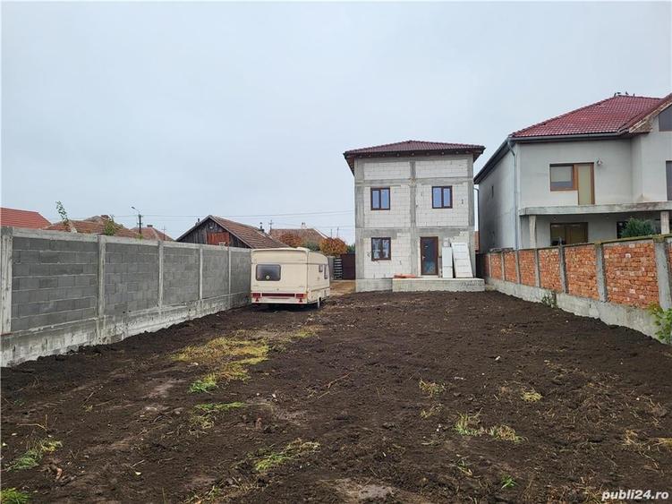 Casă cu Teren 577 Mp în Bujac