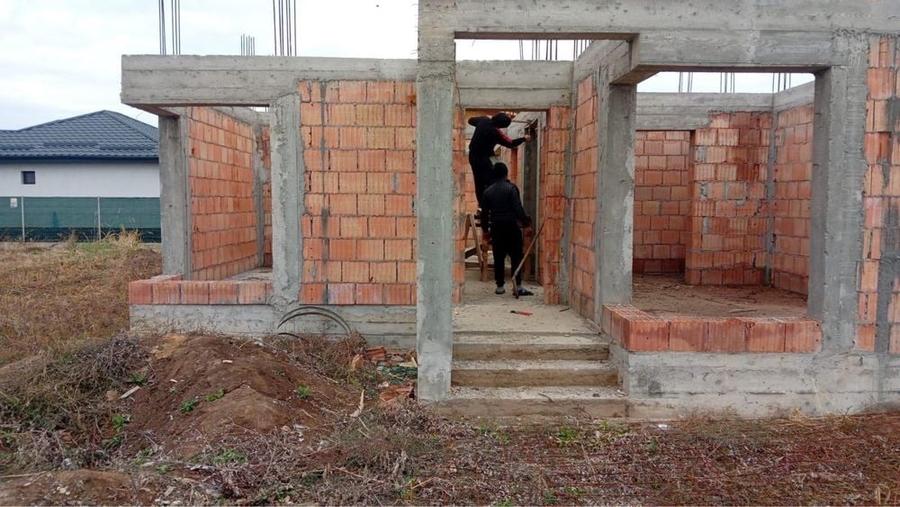 Casă cu 4 camere în Berceni