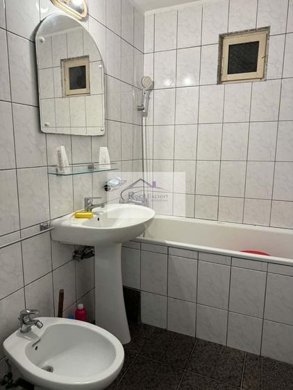Apartament cu 2 camere decomandat în Zorilor
