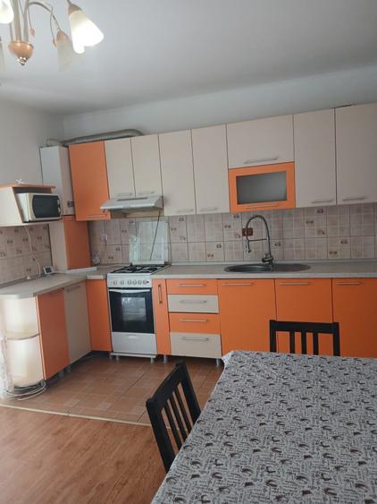 Apartament cu 2 camere decomandat în Florești