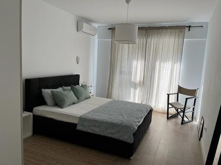 Apartament cu 2 camere decomandat, mobilat în Victoriei