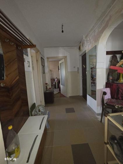 Apartament cu 3 camere decomandat în Central