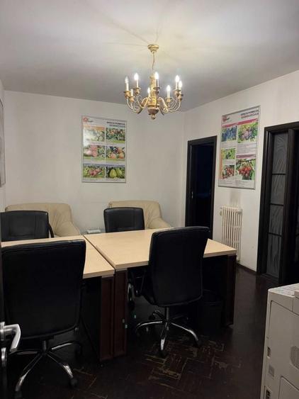 Apartament cu 3 camere, mobilat în Romană