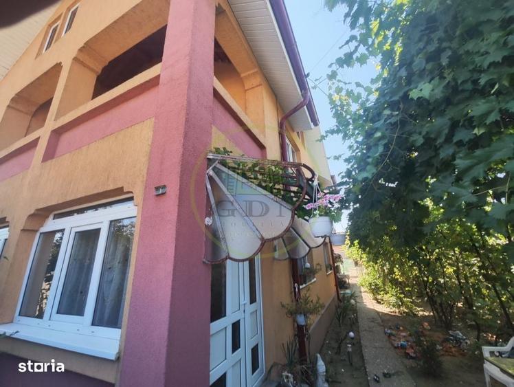 Casă cu 4 camere în Podari
