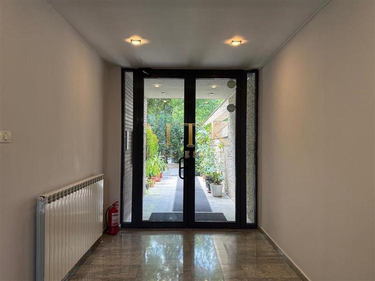 Apartament cu 3 camere decomandat, mobilat în Primăverii