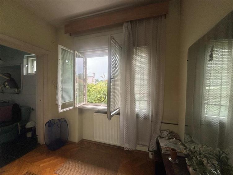 Casă cu 4 camere cu Teren 500 Mp în Ultracentral
