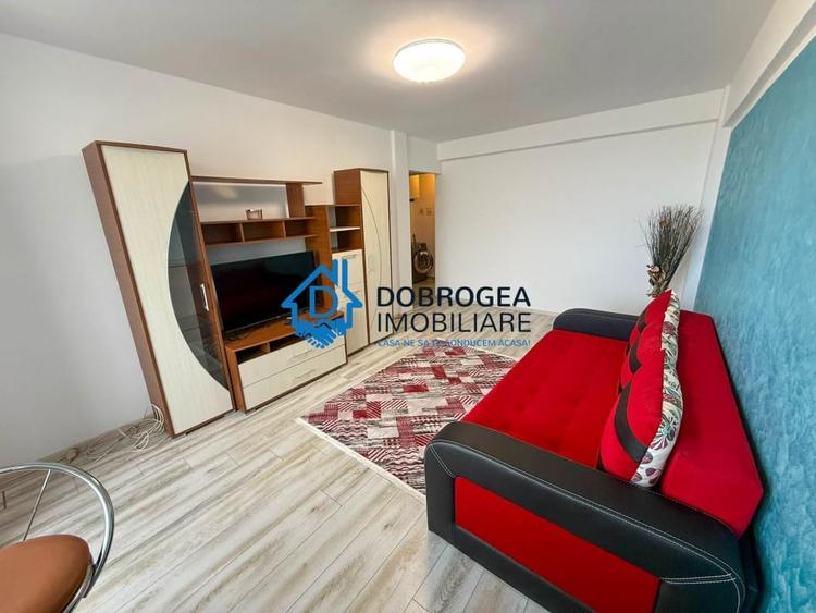 Apartament cu 2 camere decomandat, mobilat în Central