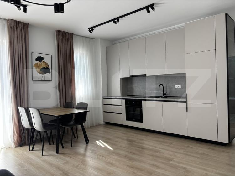 Apartament cu 2 camere semidecomandat, mobilat în Aradului