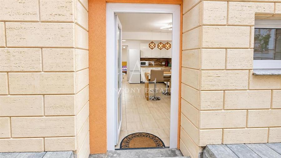 Apartament cu 3 camere decomandat, mobilat în Central