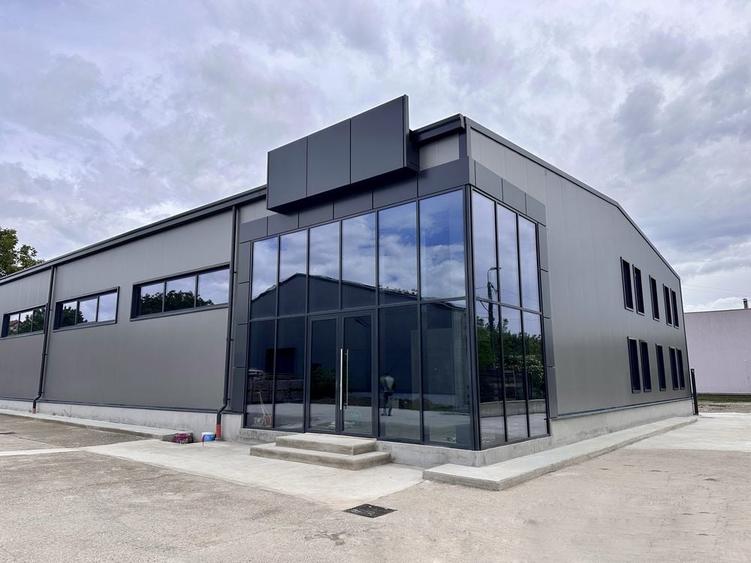 Spațiu comercial, de 600 mp, în Central