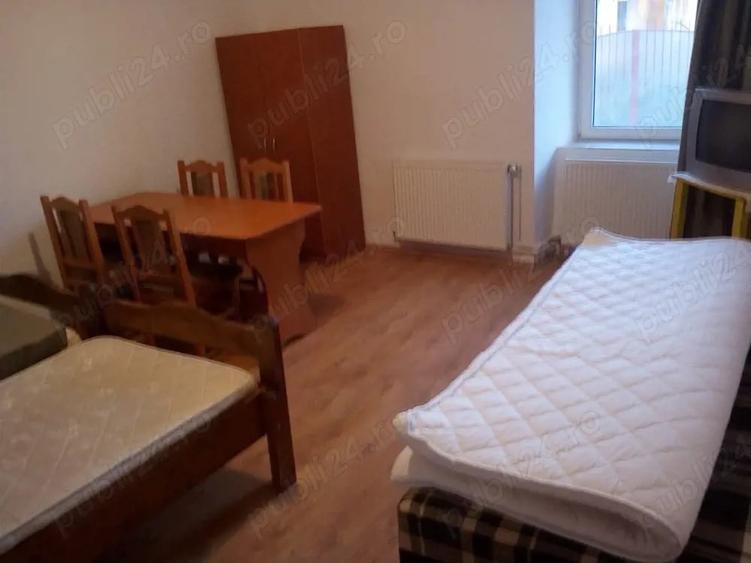 Casă cu 2 camere cu Teren 150 Mp în Central