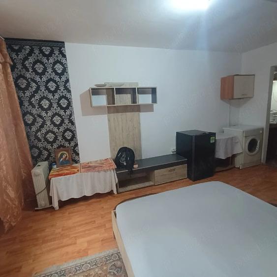 Garsonieră semidecomandată în Central