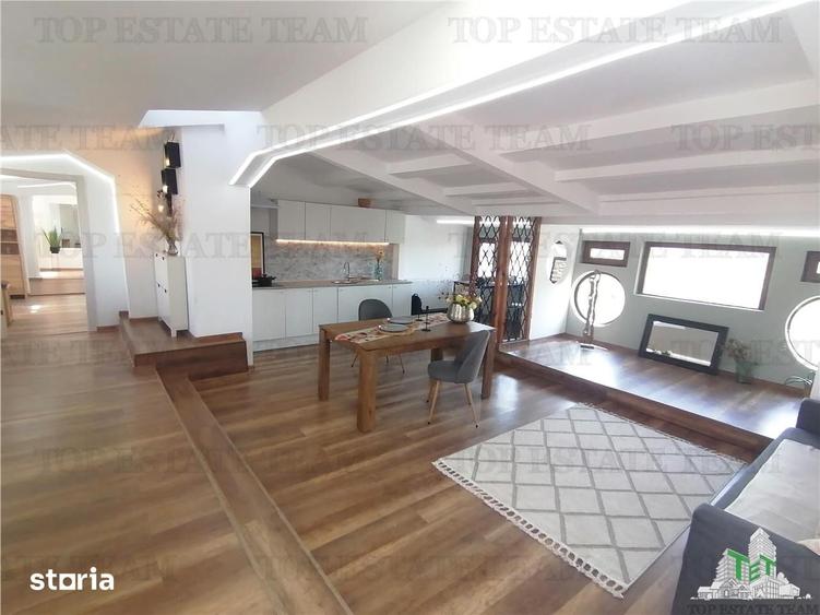 Apartament cu 4 camere decomandat în Central