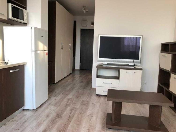 Garsonieră decomandată în Central