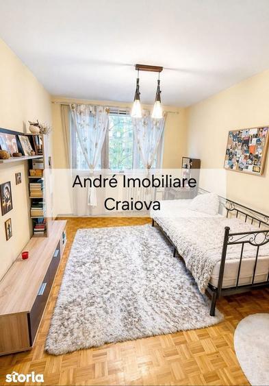 Apartament cu 2 camere decomandat în Calea București
