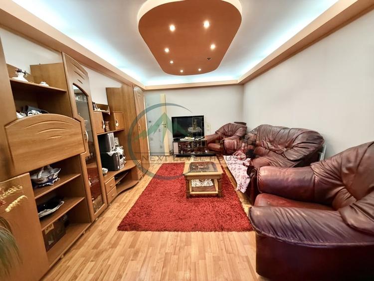 Apartament cu 3 camere decomandat, mobilat în Județean
