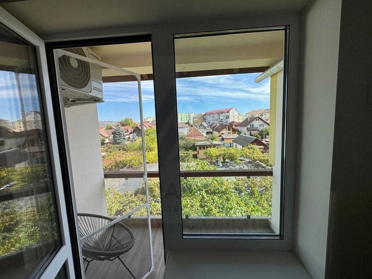 Apartament cu 2 camere decomandat în Trei Stejari