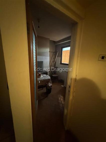 Apartament 4 camere Vasile Lascar comision 0