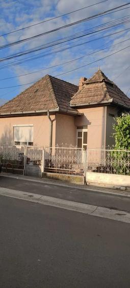 Casă cu 2 camere în Central