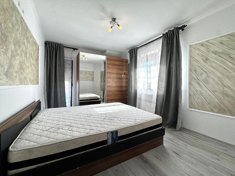 Duplex cu 5 camere cu Canalizare în Dumbrăvița