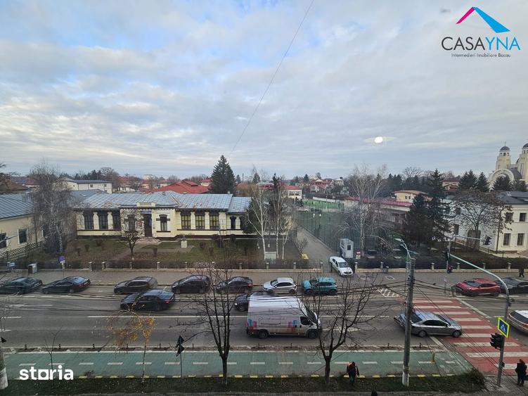 Oituz nr 1 , 3 decomandate la etajul 3 , mobilat si utilat. - 4