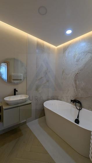 Apartament cu 3 camere decomandat, mobilat în Ștrand